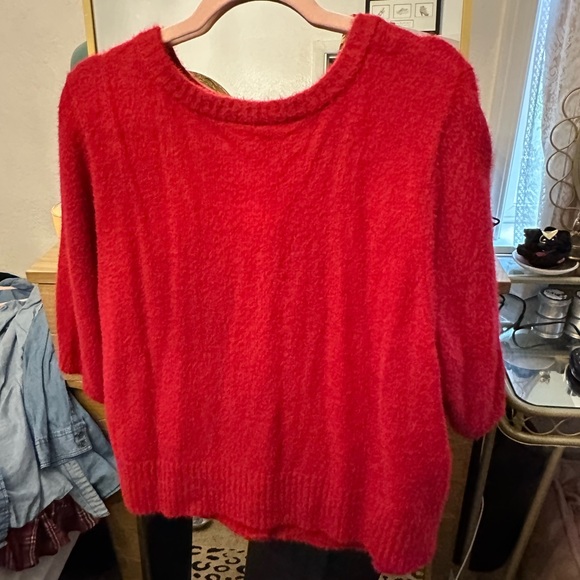 Marilyn Monroe collection cropped sweater. - Picture 7 of 7